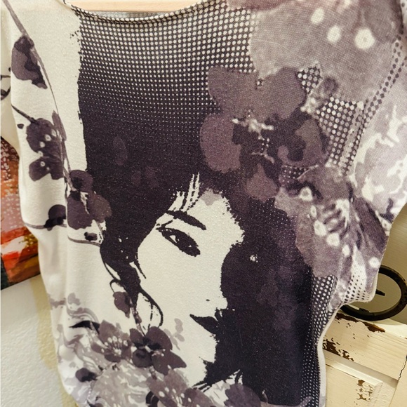 180 WOMEN FACE ART DRESS/SHIRT. - Picture 5 of 6
